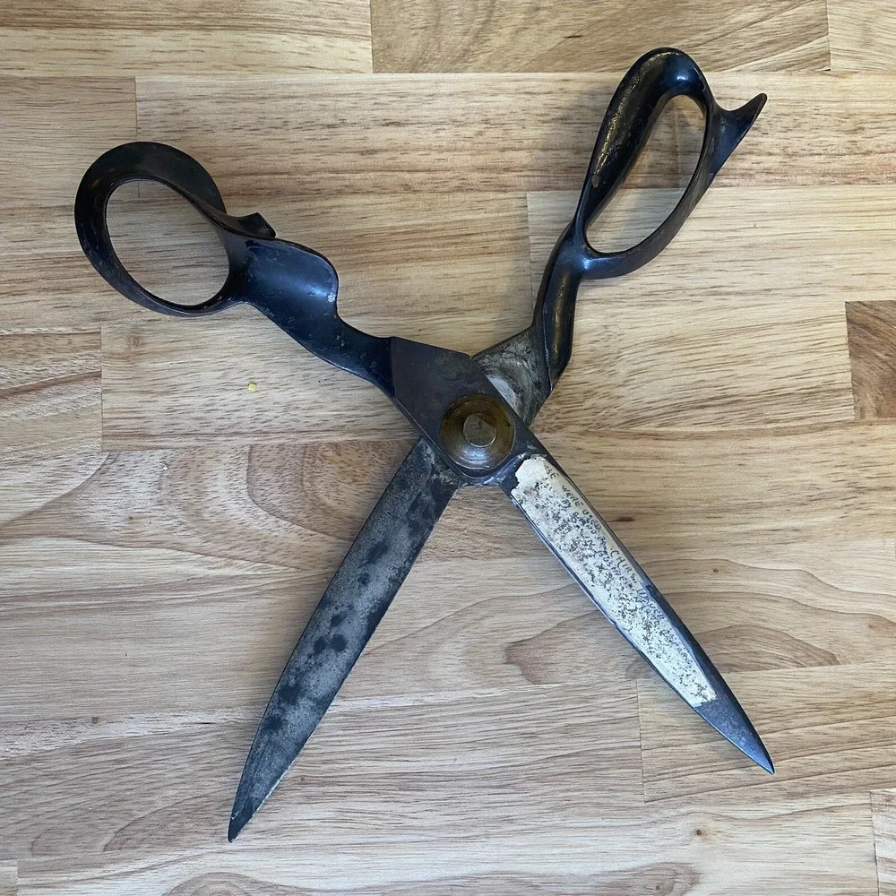 Antique Tailor Scissors‎ 13